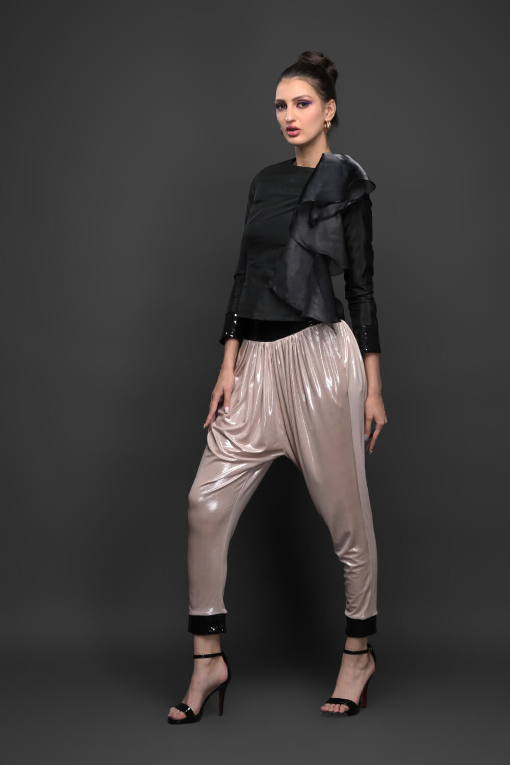 Black Ruffle Top - Meeami Fashion