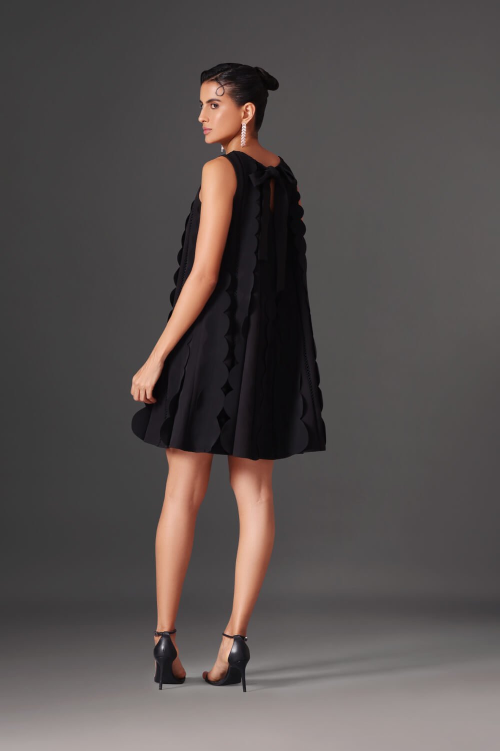 Black Scallop Dress - Black Elegance - Meeami Fashion