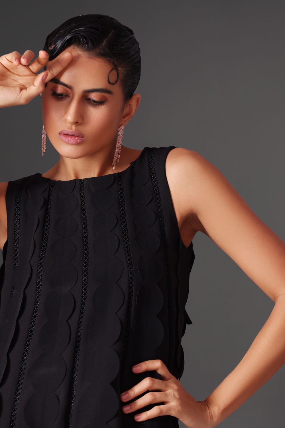 Black Scallop Dress - Black Elegance - Meeami Fashion