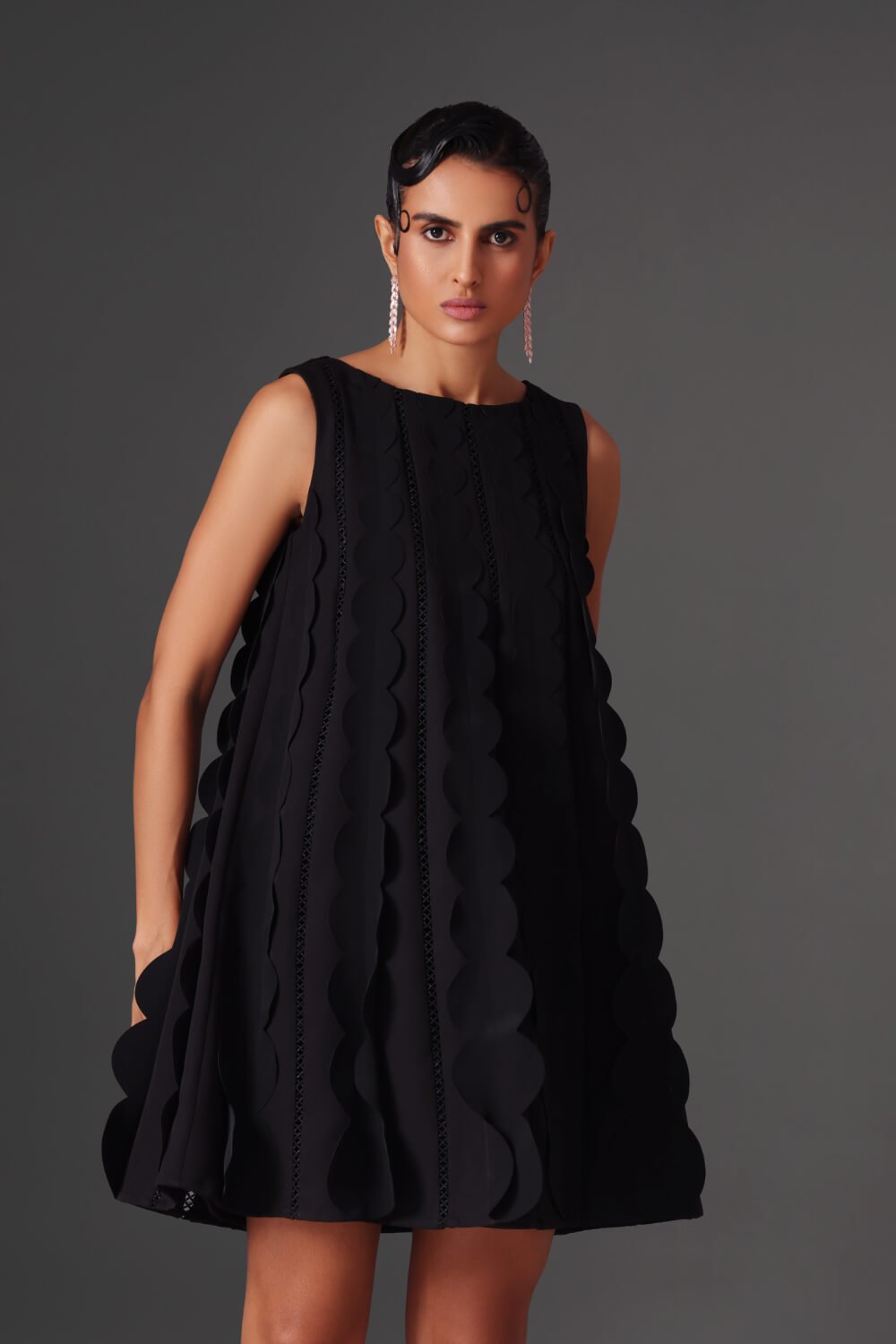 Black Scallop Dress - Black Elegance - Meeami Fashion