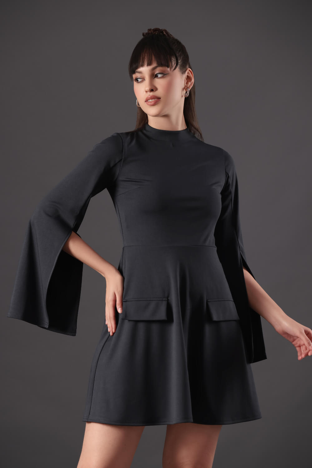 Black Swan Dress - Meeami Fashion
