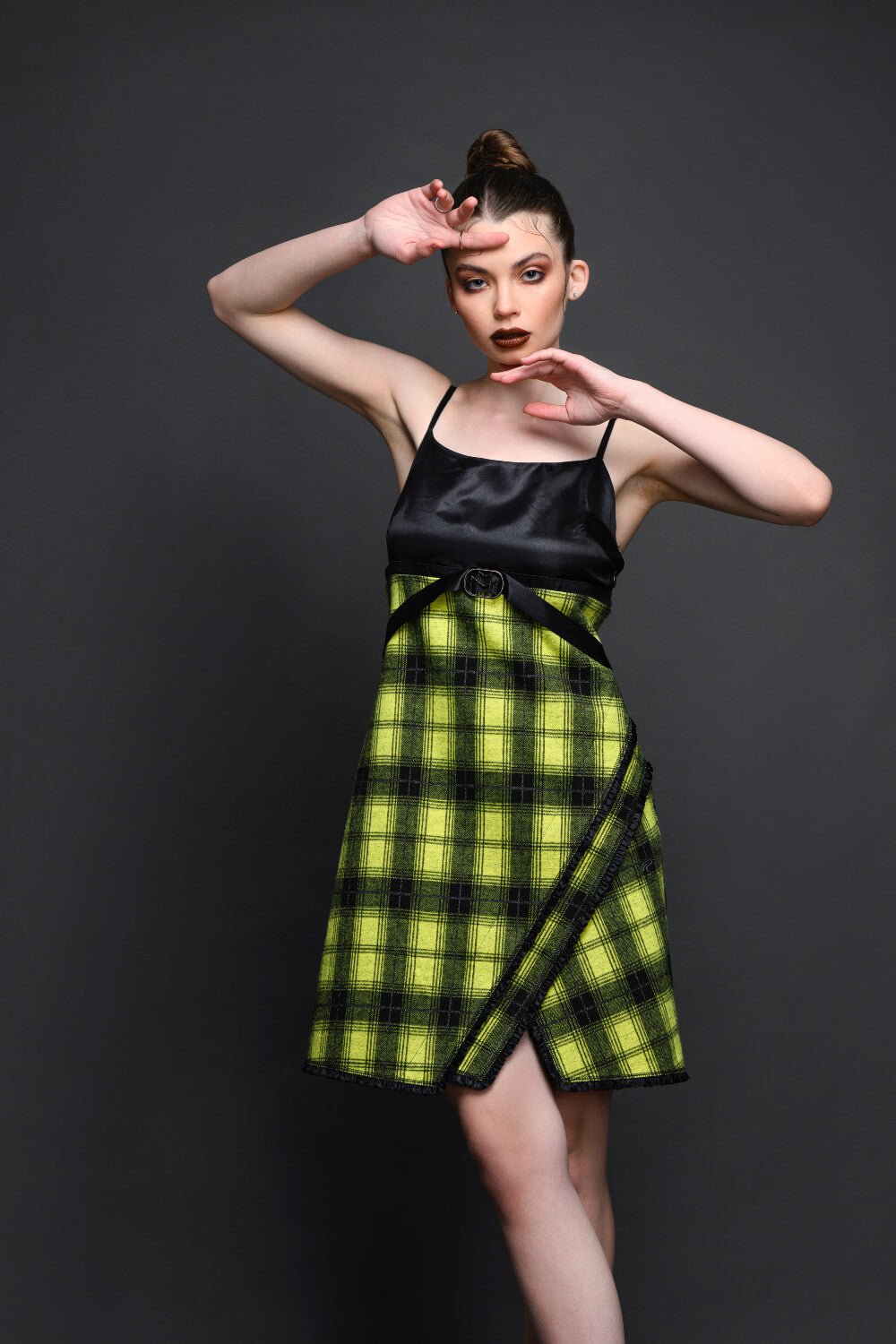 Evergreen Tweed Dress - Meeami Fashion