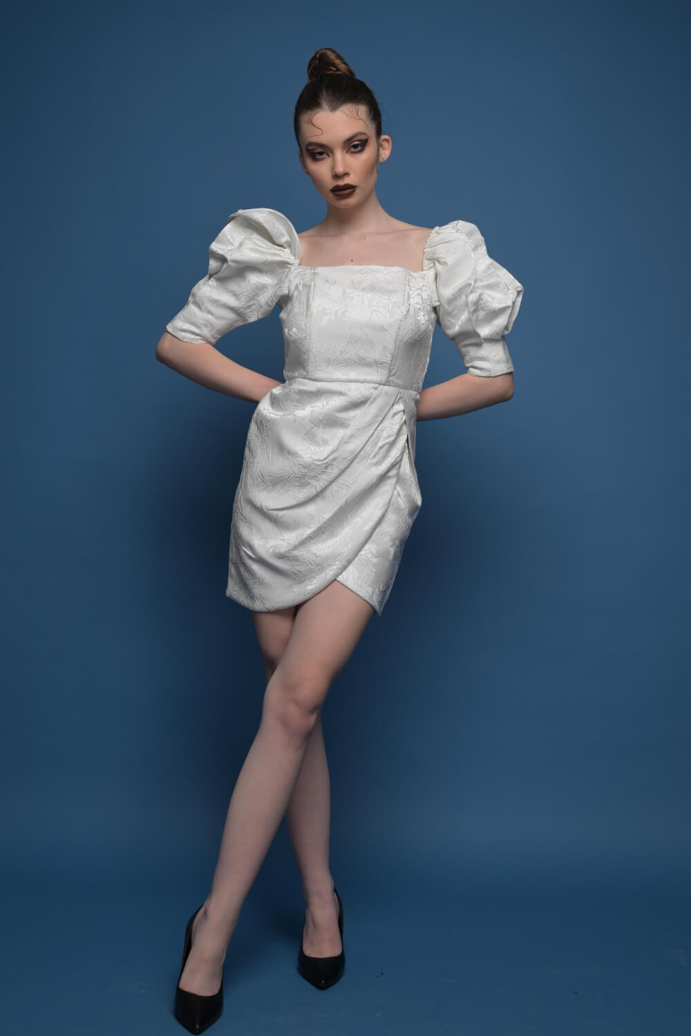 White Carpet Dress - Meeami Fashion