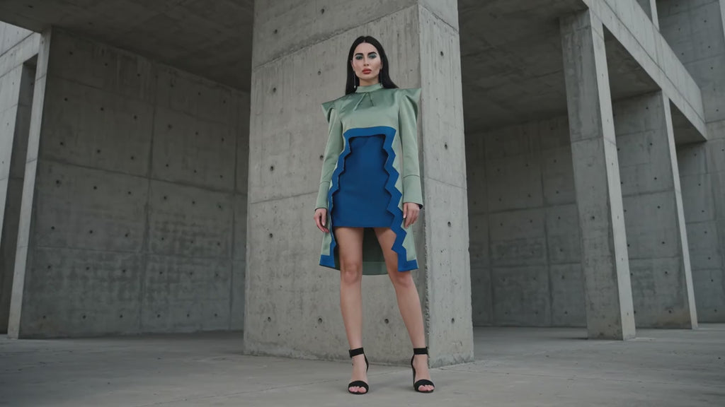 Cheeky Waves Dress - Meeami Fashion